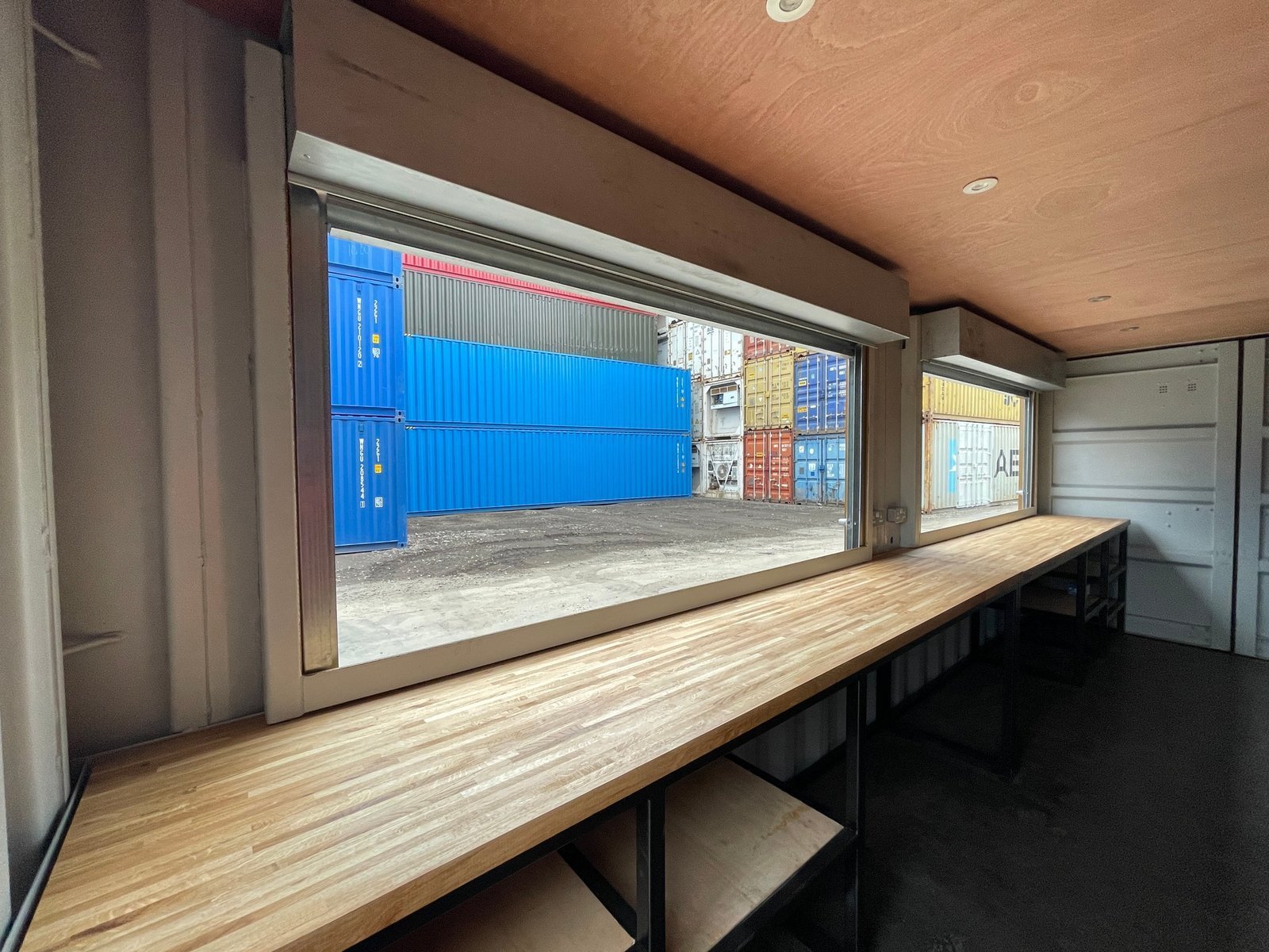 20ft Converted Container Bar – Fully Customized Outdoor Serving Unit - Image 4