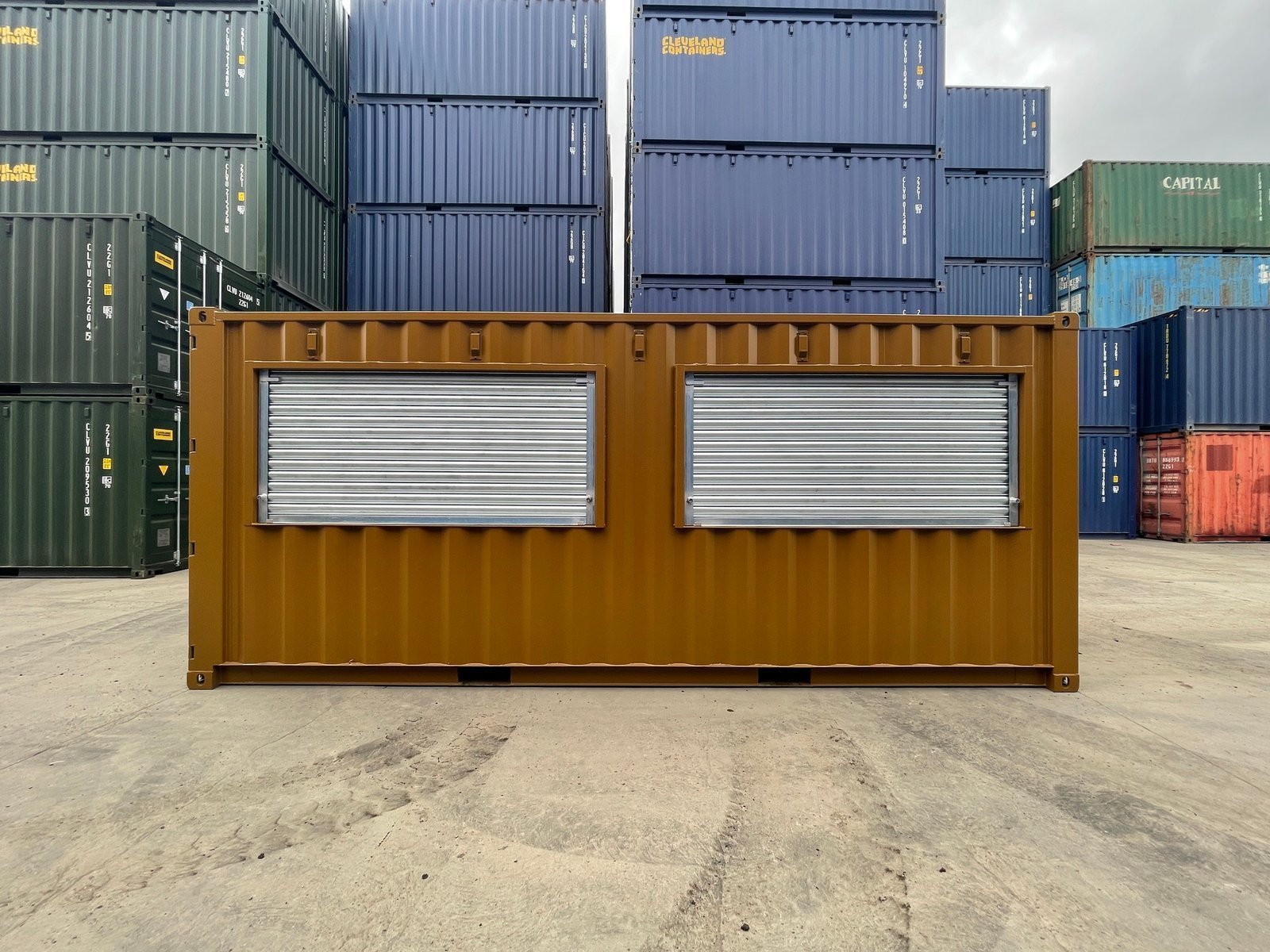 20ft Converted Container Bar – Fully Customized Outdoor Serving Unit